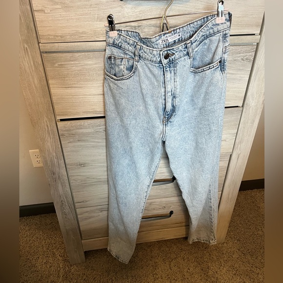 Zara Jeans Zara Mom Jeans Light Wash Poshmark